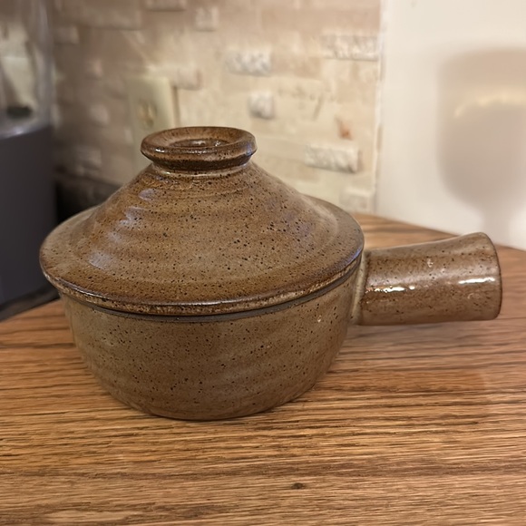 COPY - Crock with Handle and Vented Lid Stoneware Onion Soup Bowl - Picture 2 of 5